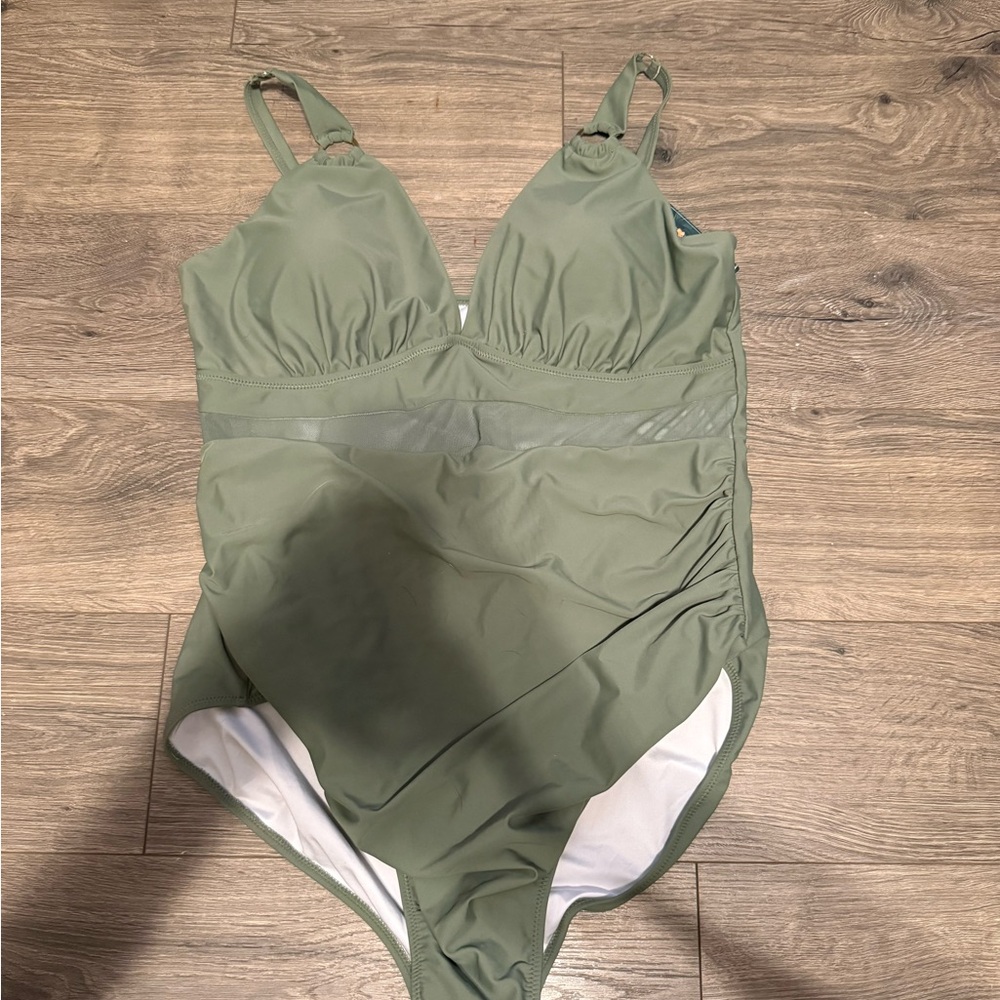 Green One Piece Swimsuit with Scoop Neckline and Medium Straps